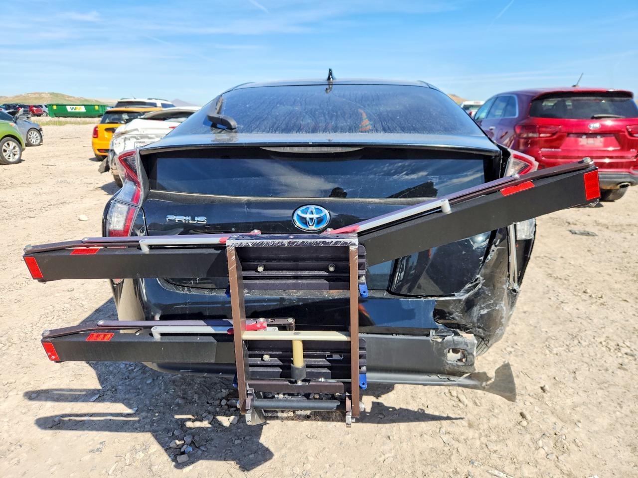 2016 TOYOTA PRIUS