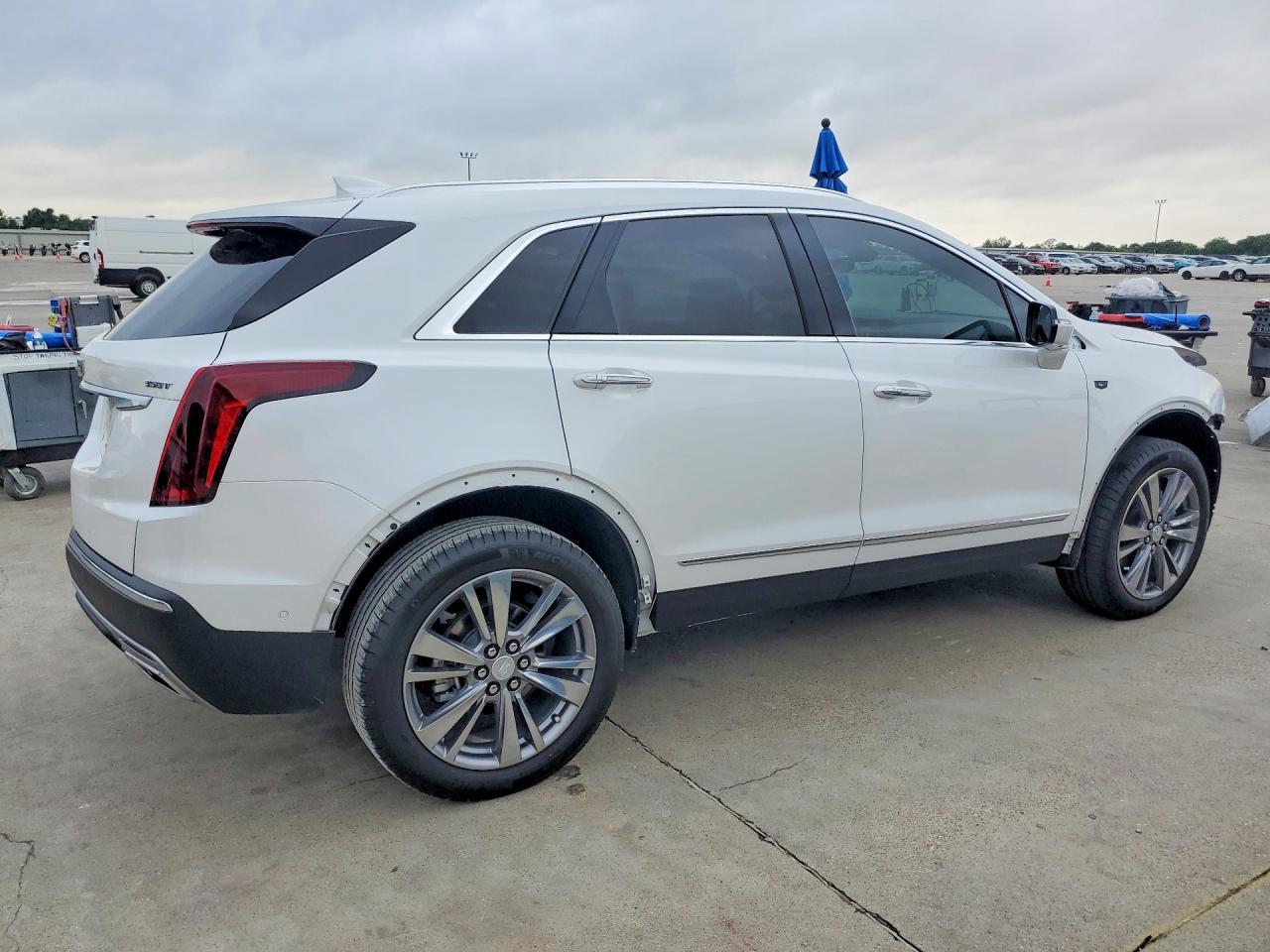 2024 CADILLAC XT5
