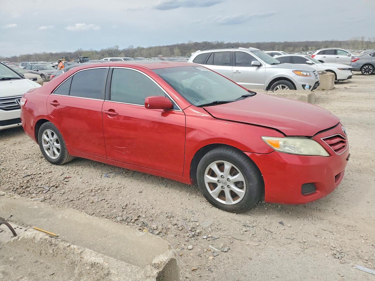 2011 TOYOTA CAMRY