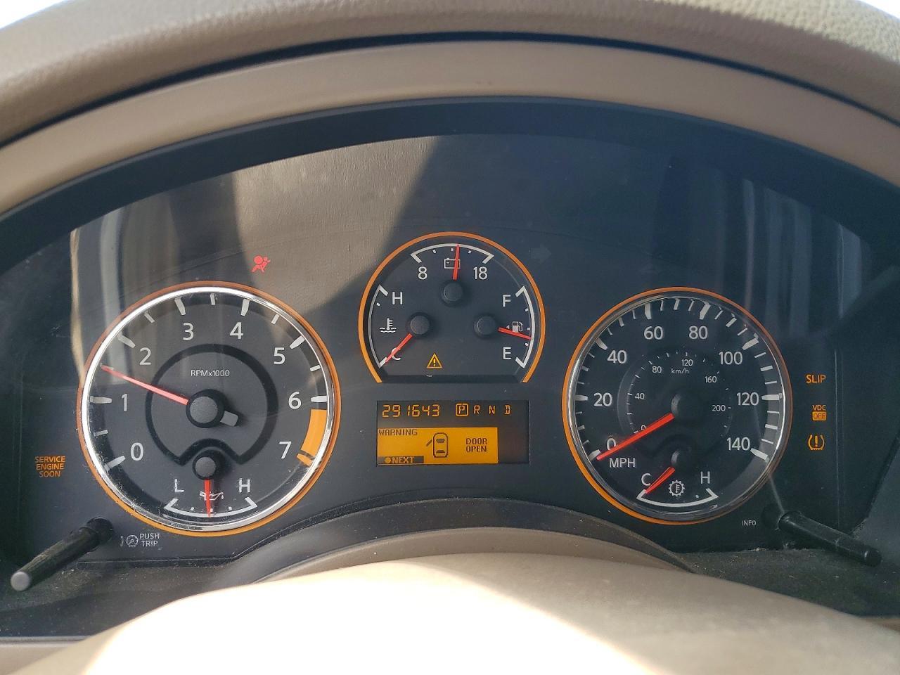 2011 NISSAN Armada