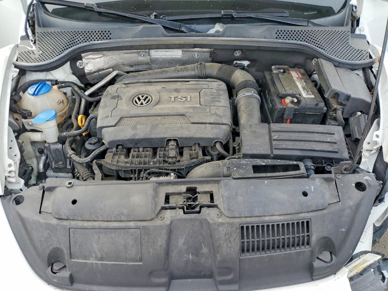 2016 VOLKSWAGEN Beetle
