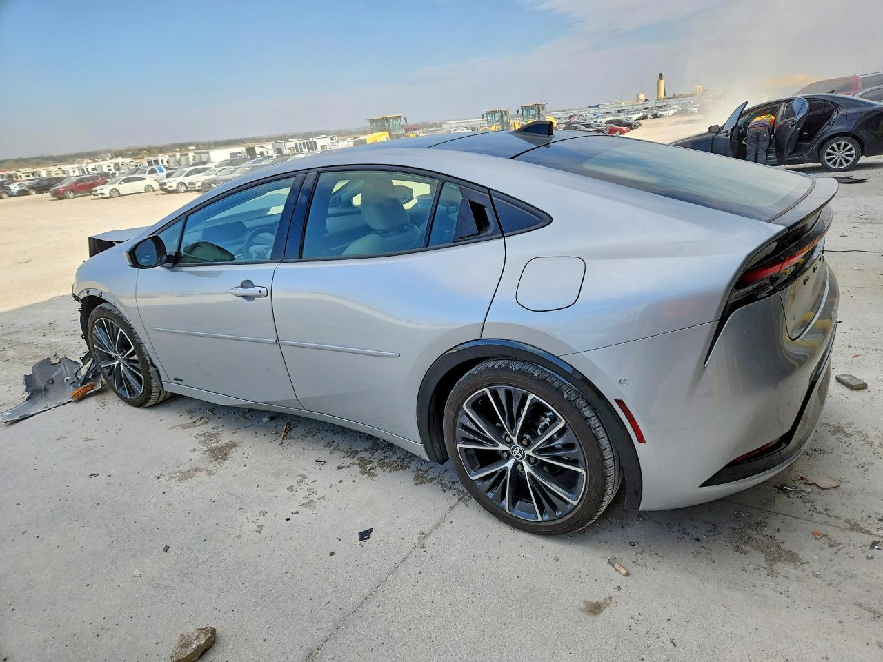 2024 TOYOTA PRIUS