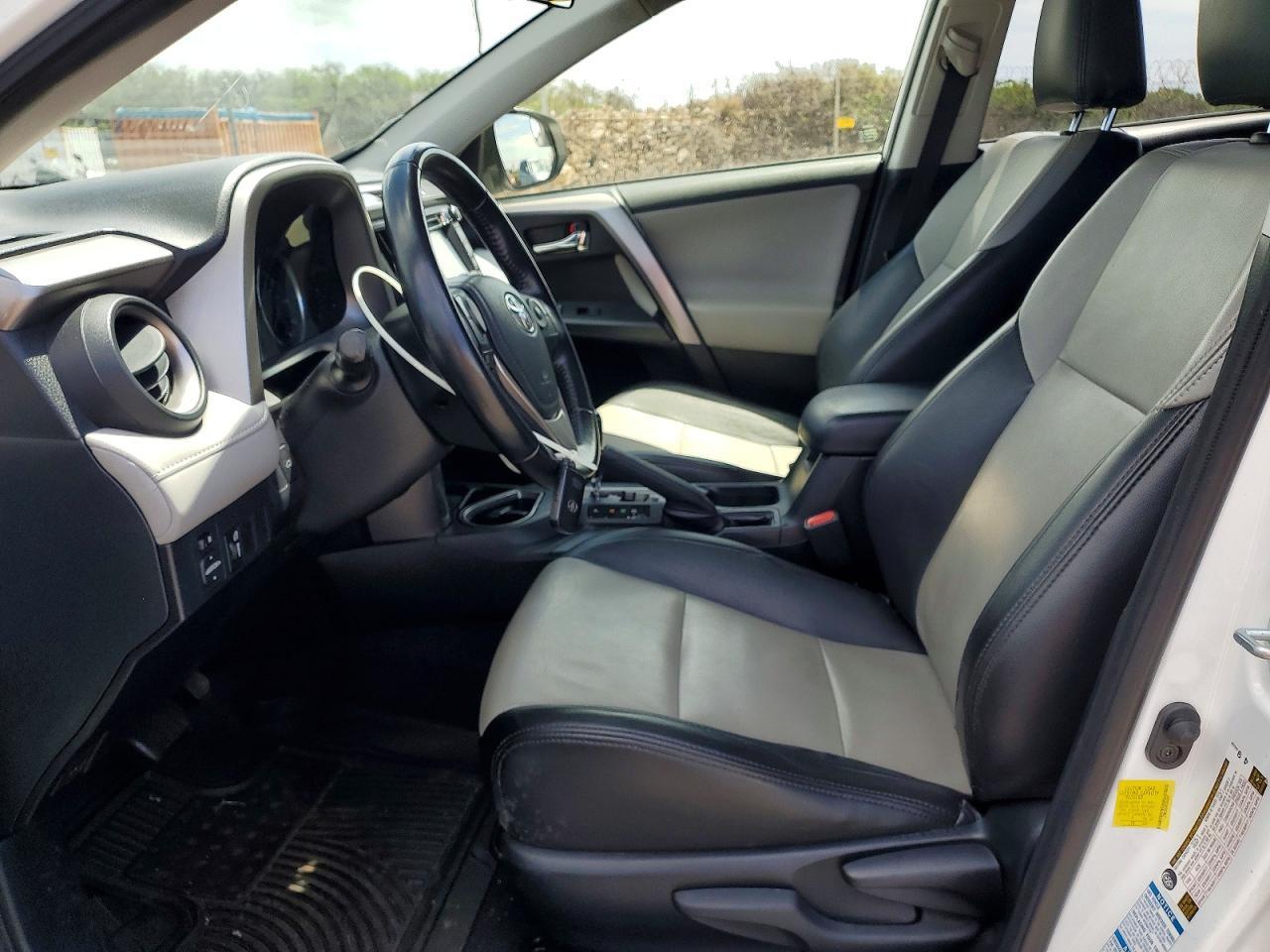 2016 TOYOTA RAV4