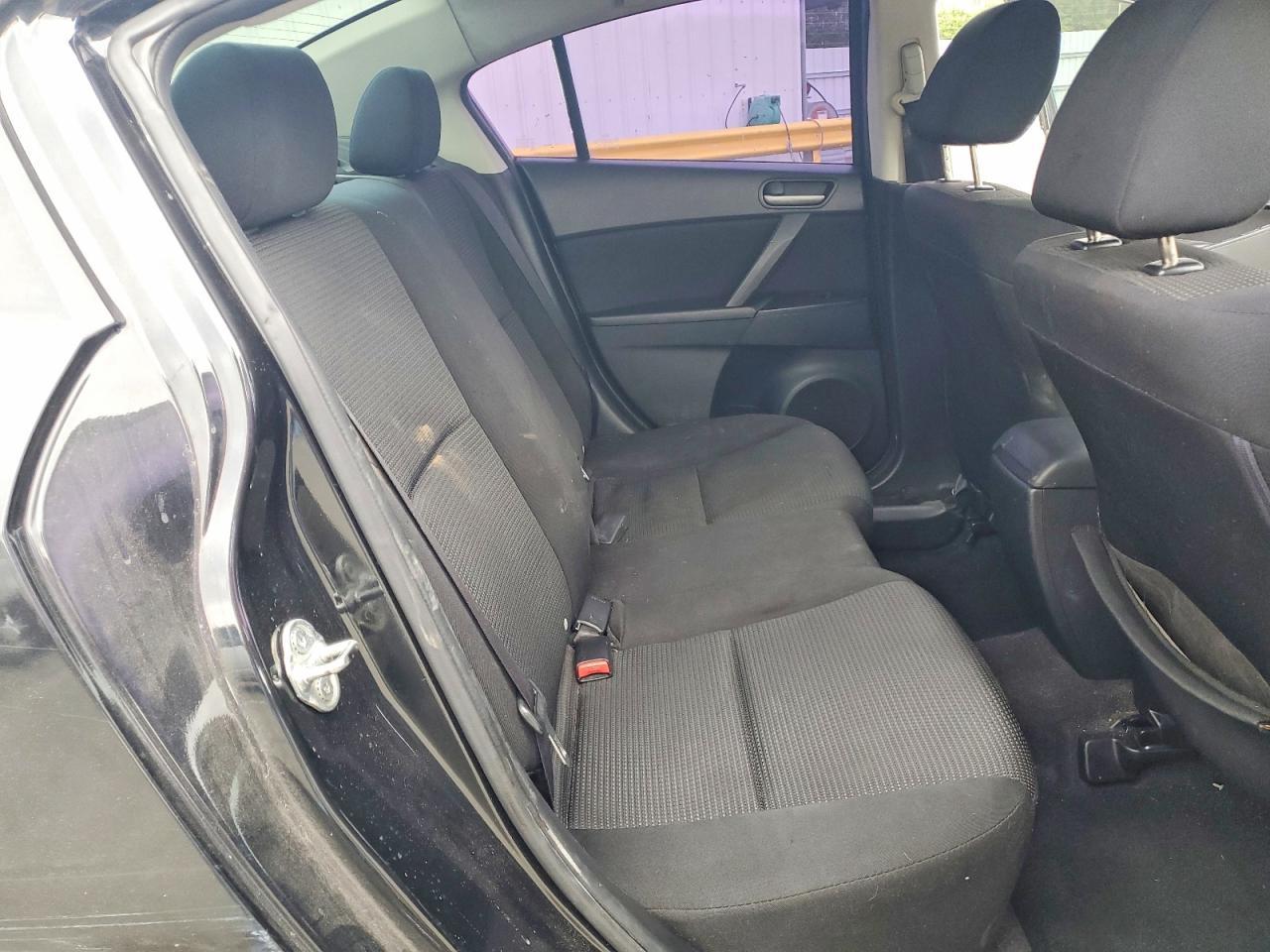 2013 MAZDA 3