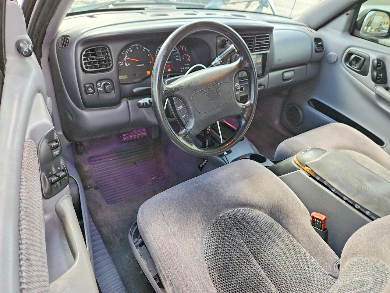 1998 DODGE Dakota