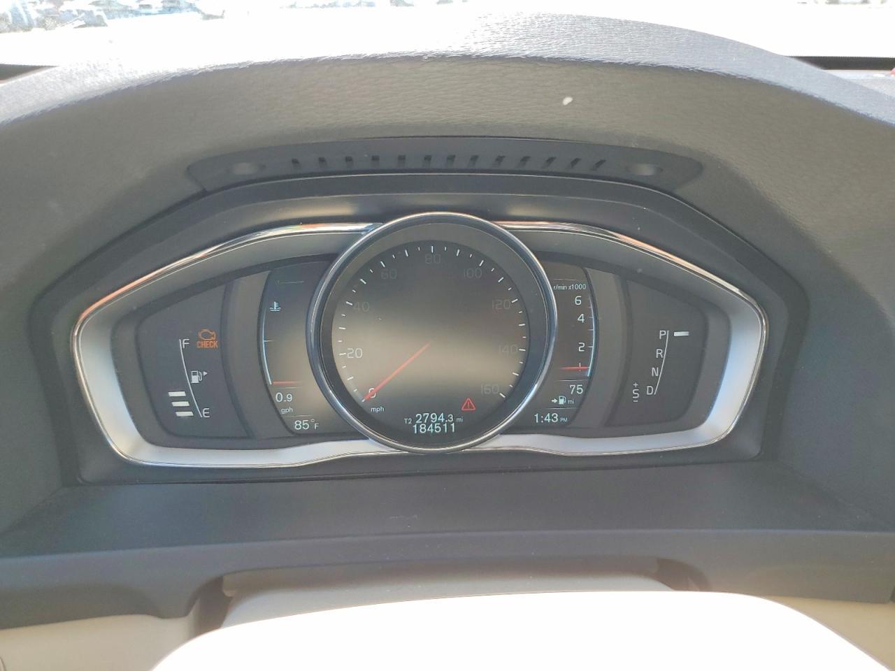 2015 VOLVO S60