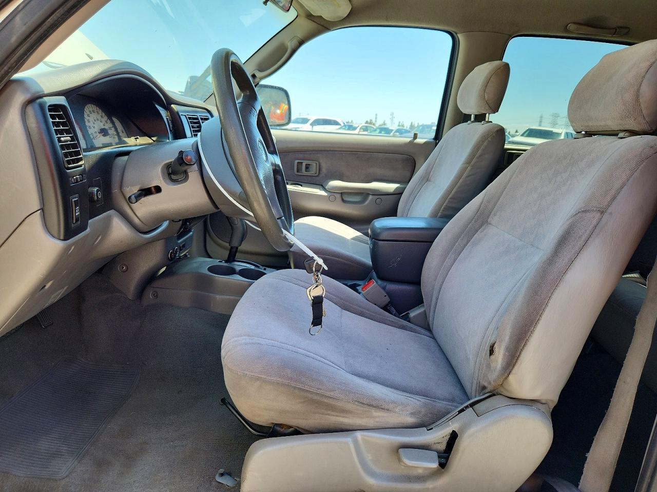2001 TOYOTA TACOMA