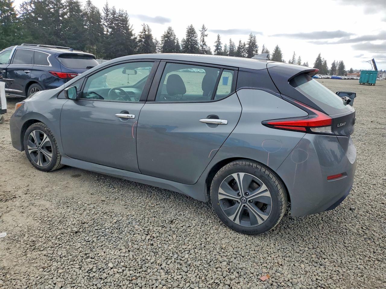 2020 NISSAN LEAF