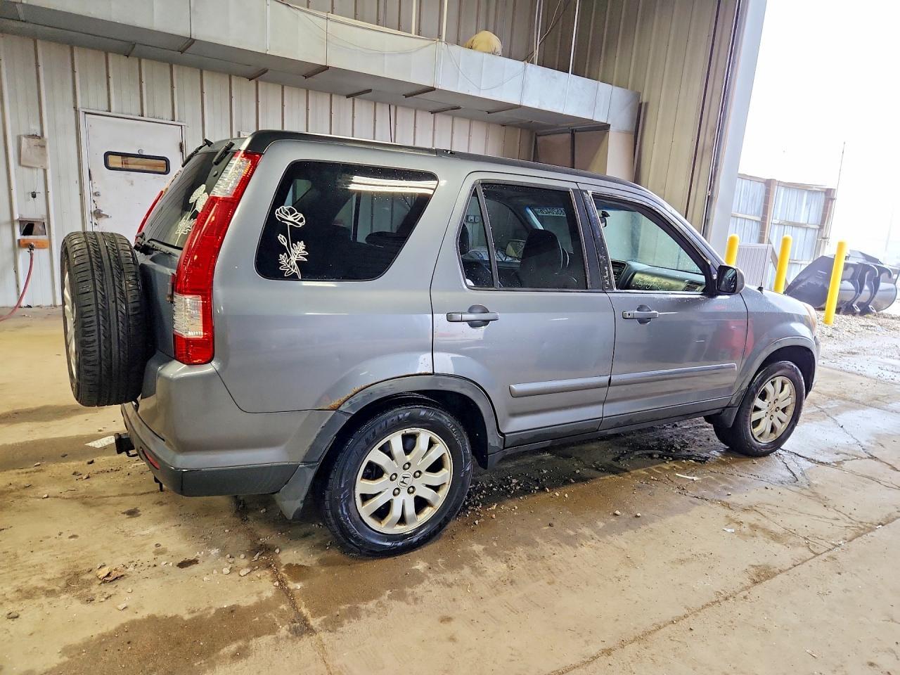 2005 HONDA CR-V