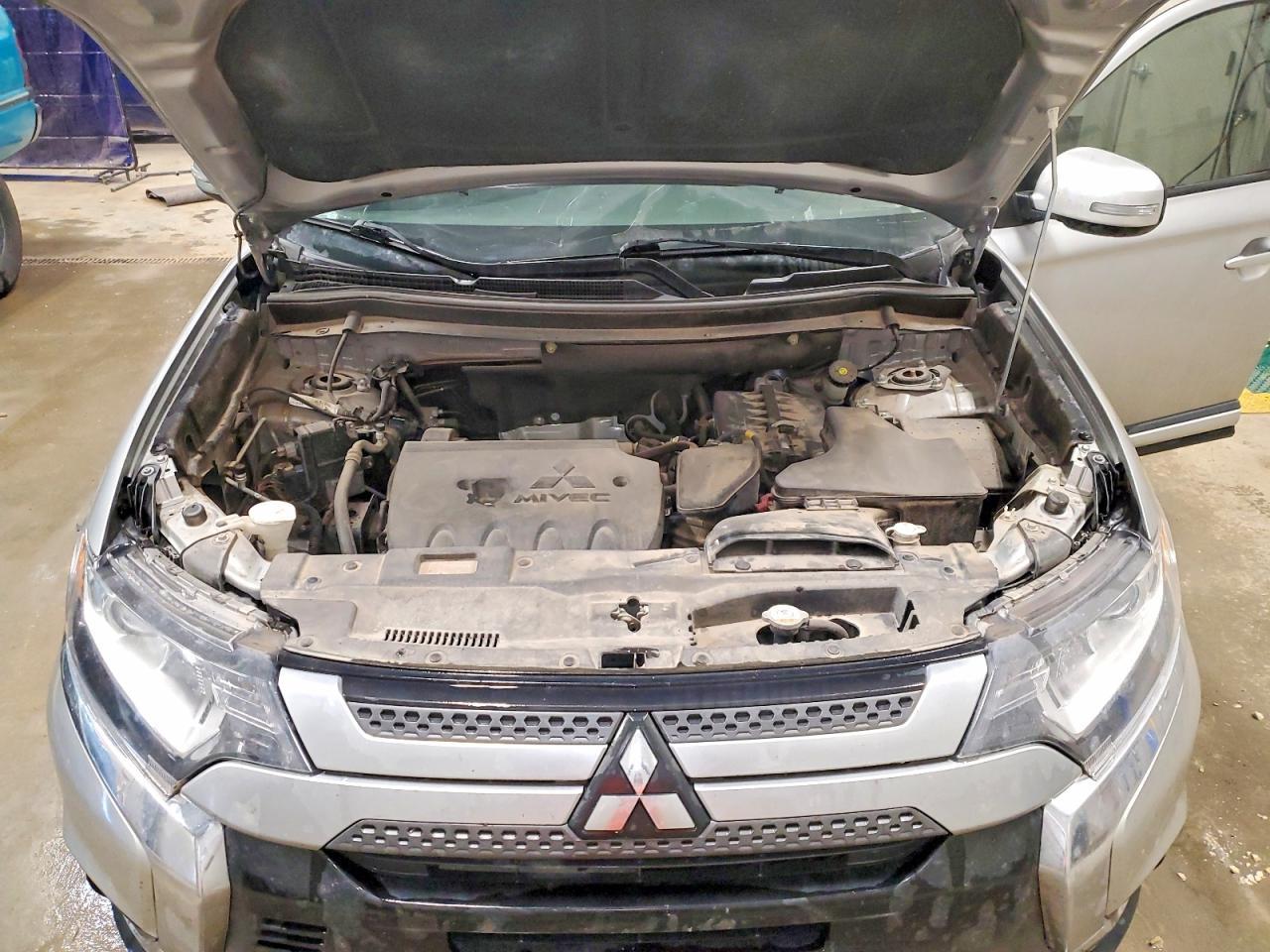 2019 MITSUBISHI outlander