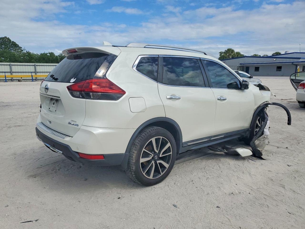 2019 NISSAN ROGUE