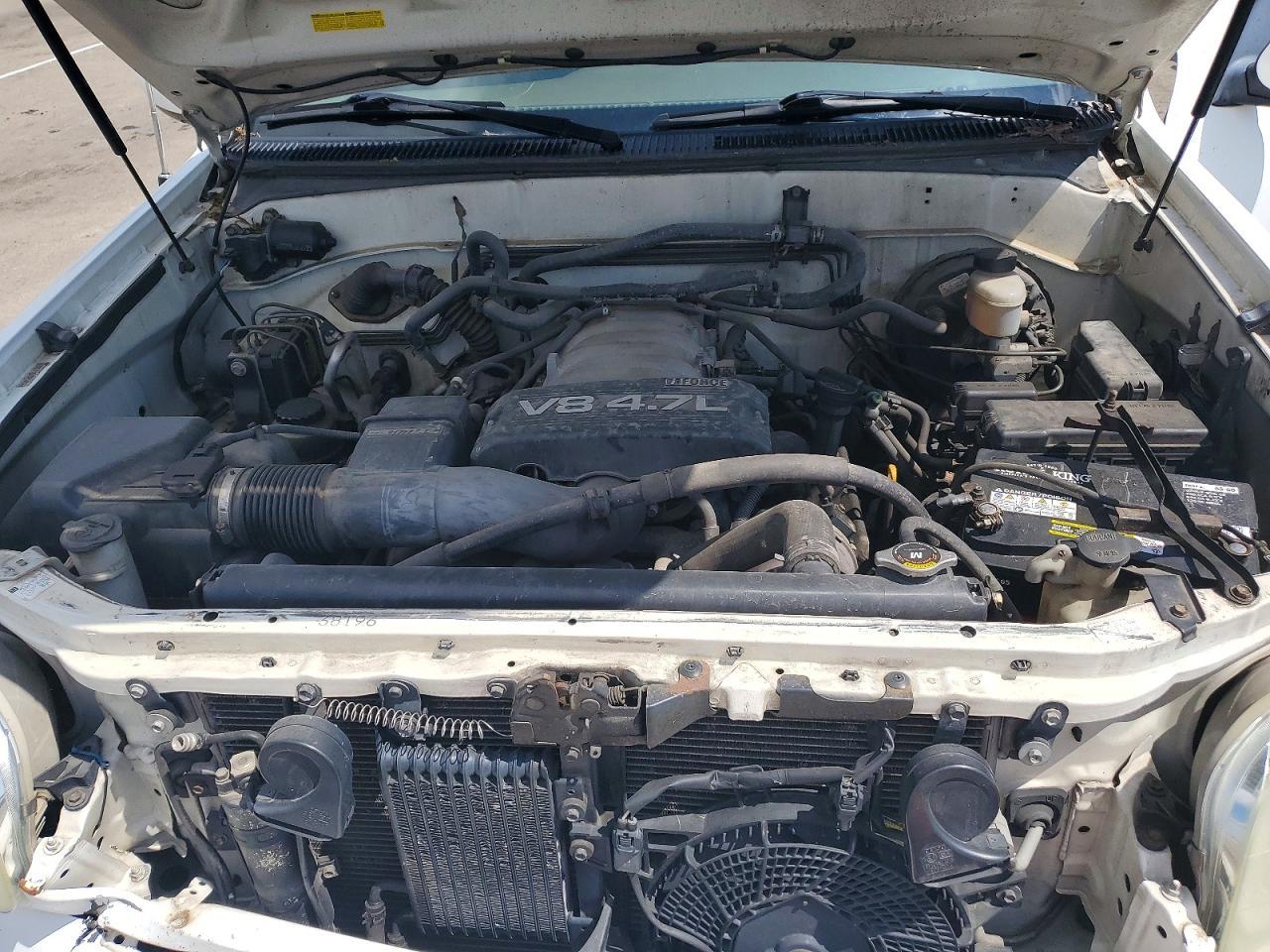2004 TOYOTA Sequoia