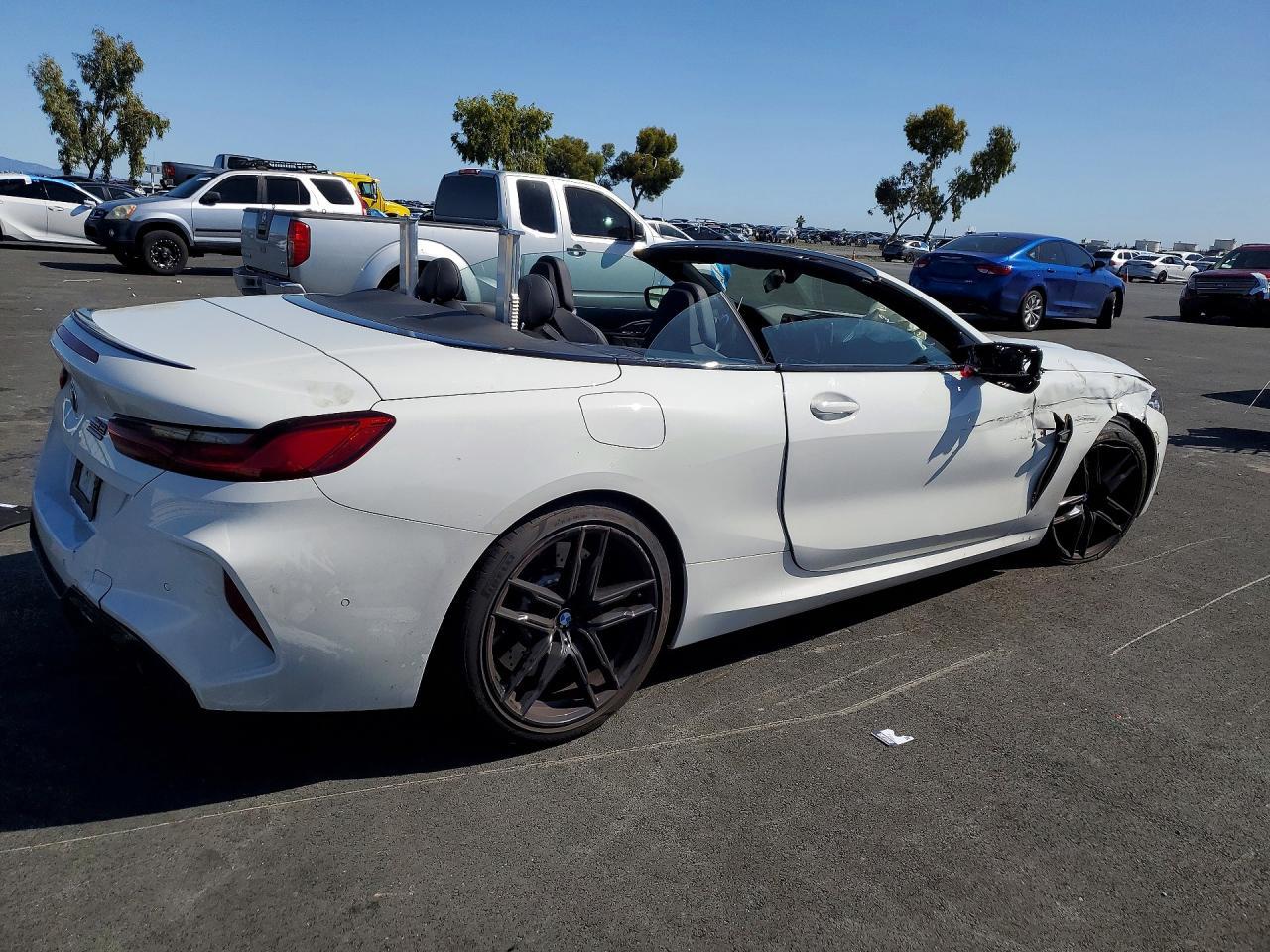 2024 BMW M8