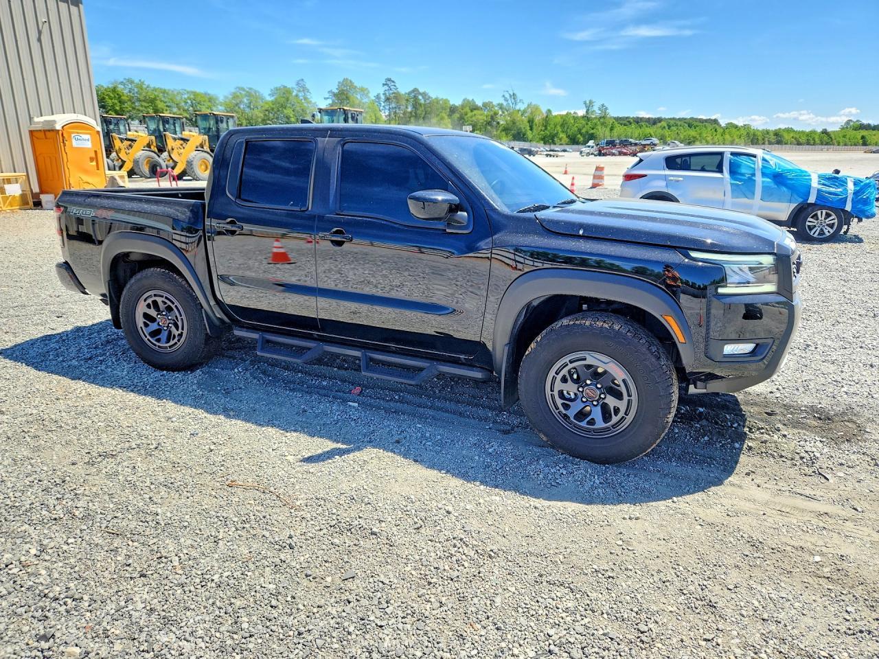 2025 NISSAN Frontier