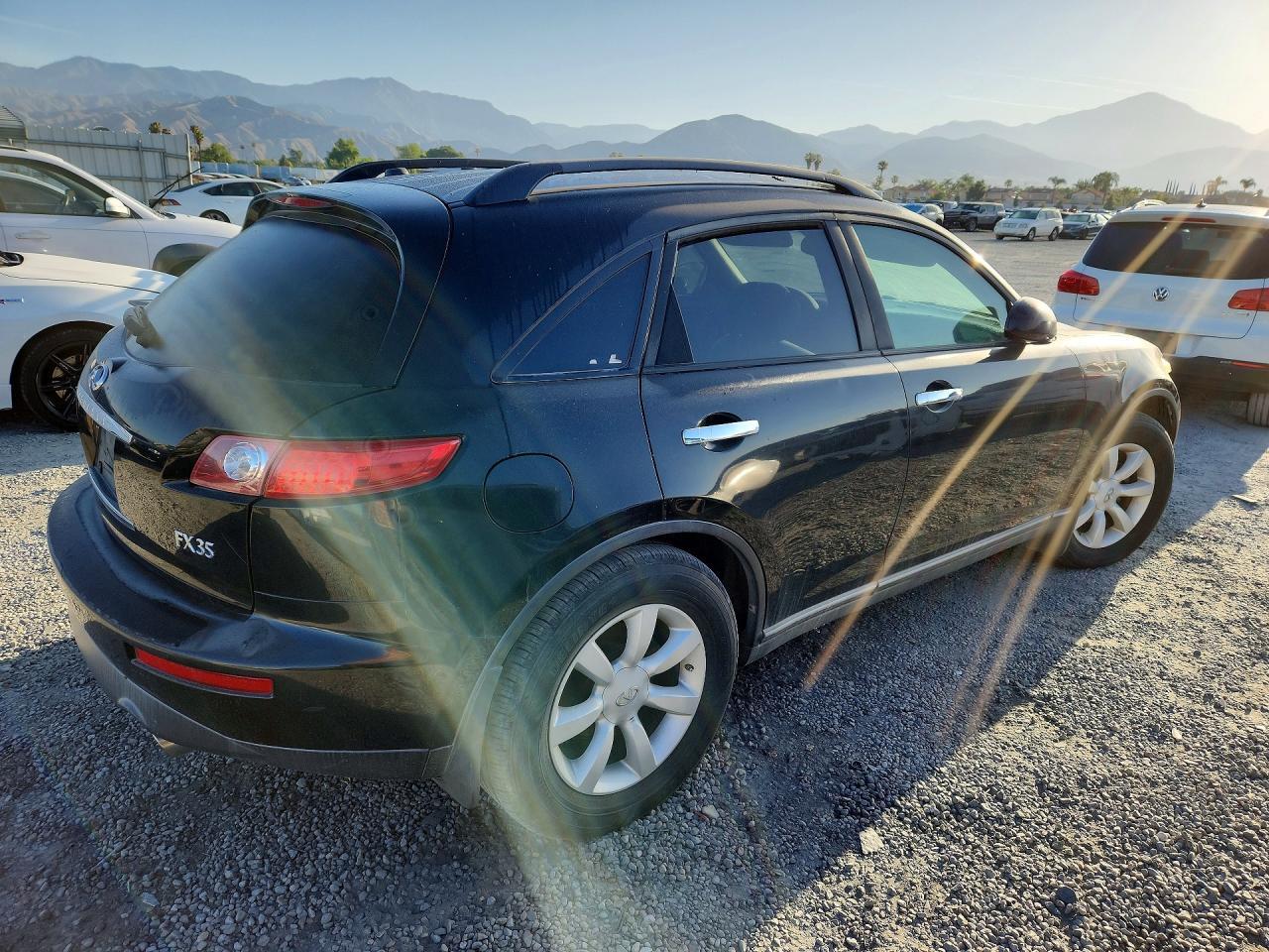 2005 INFINITI FX35