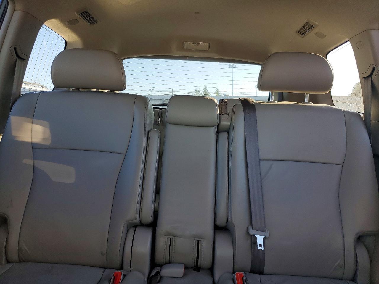 2013 TOYOTA HIGHLANDER