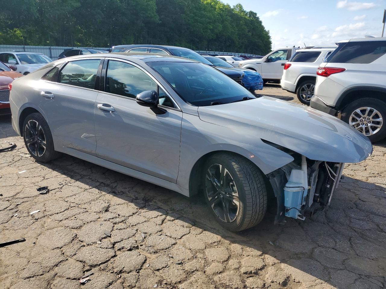 2022 KIA K5