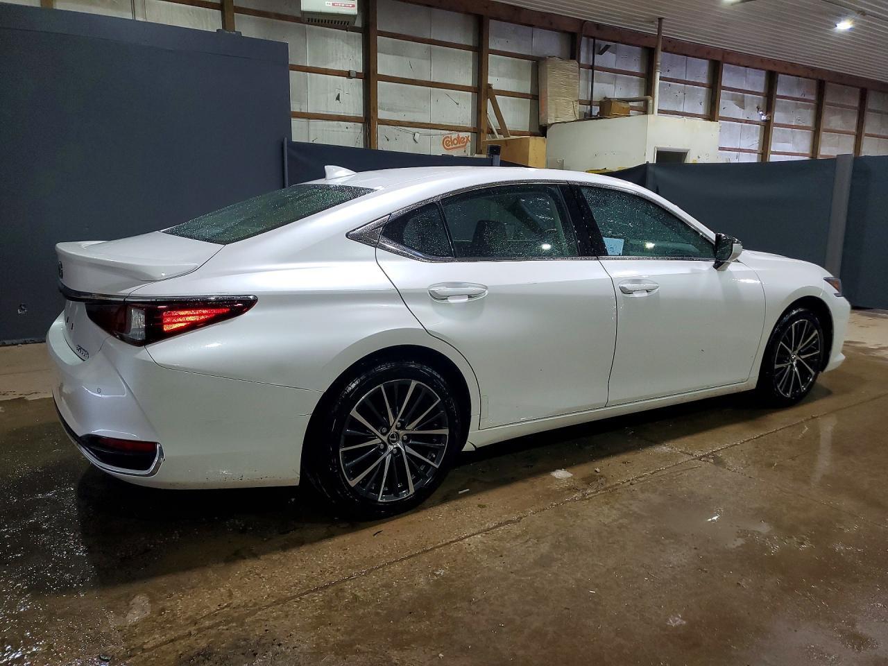 2024 LEXUS ES 300H