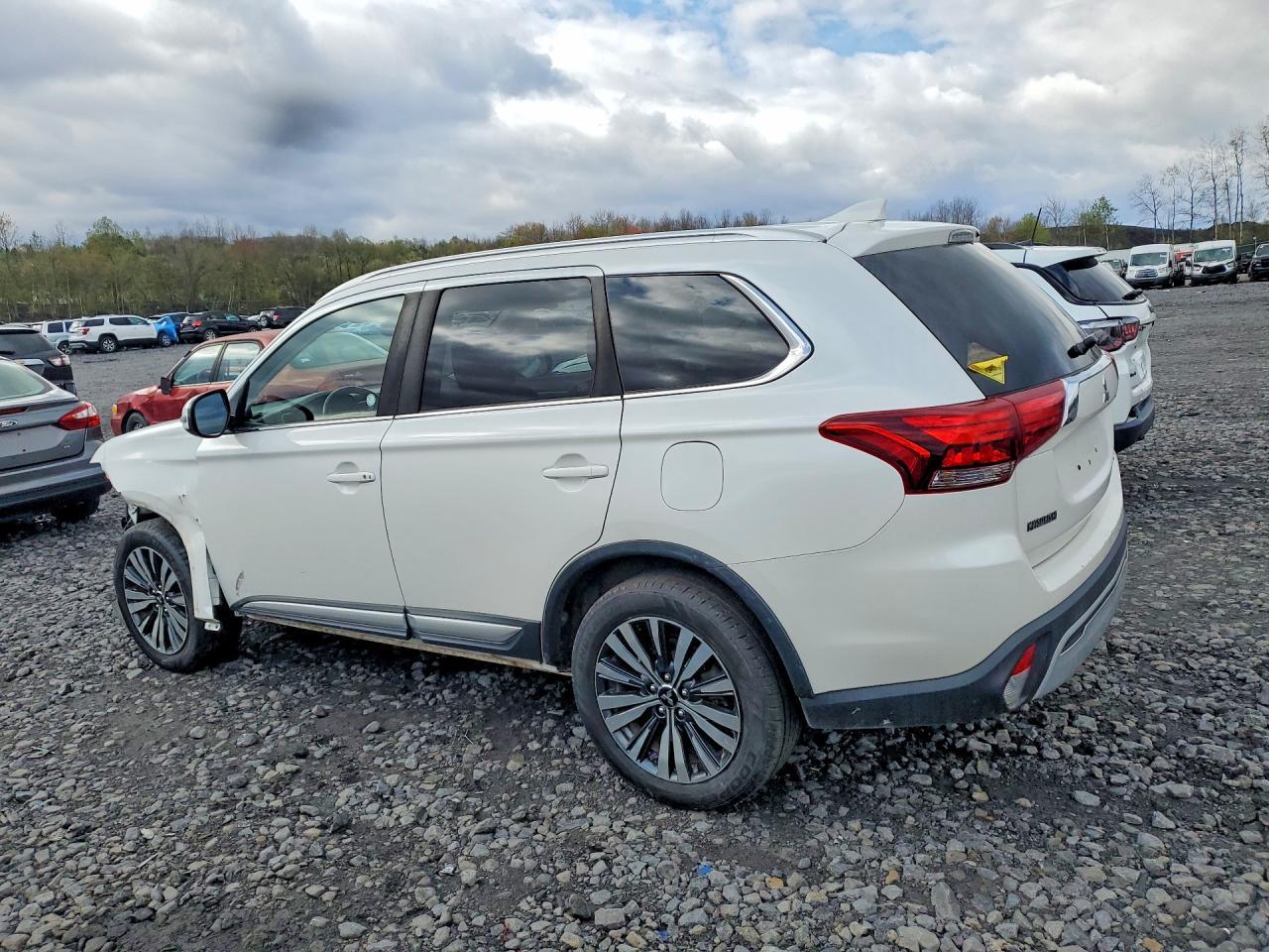 2019 MITSUBISHI outlander