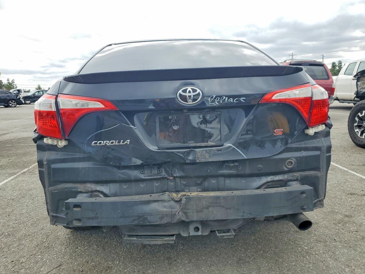 2015 TOYOTA COROLLA