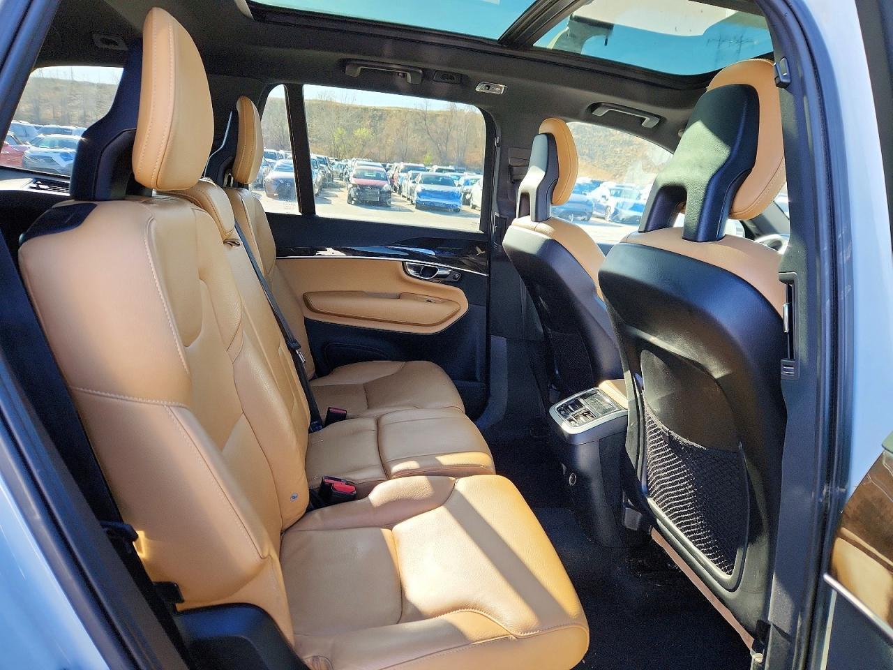 2018 VOLVO XC90