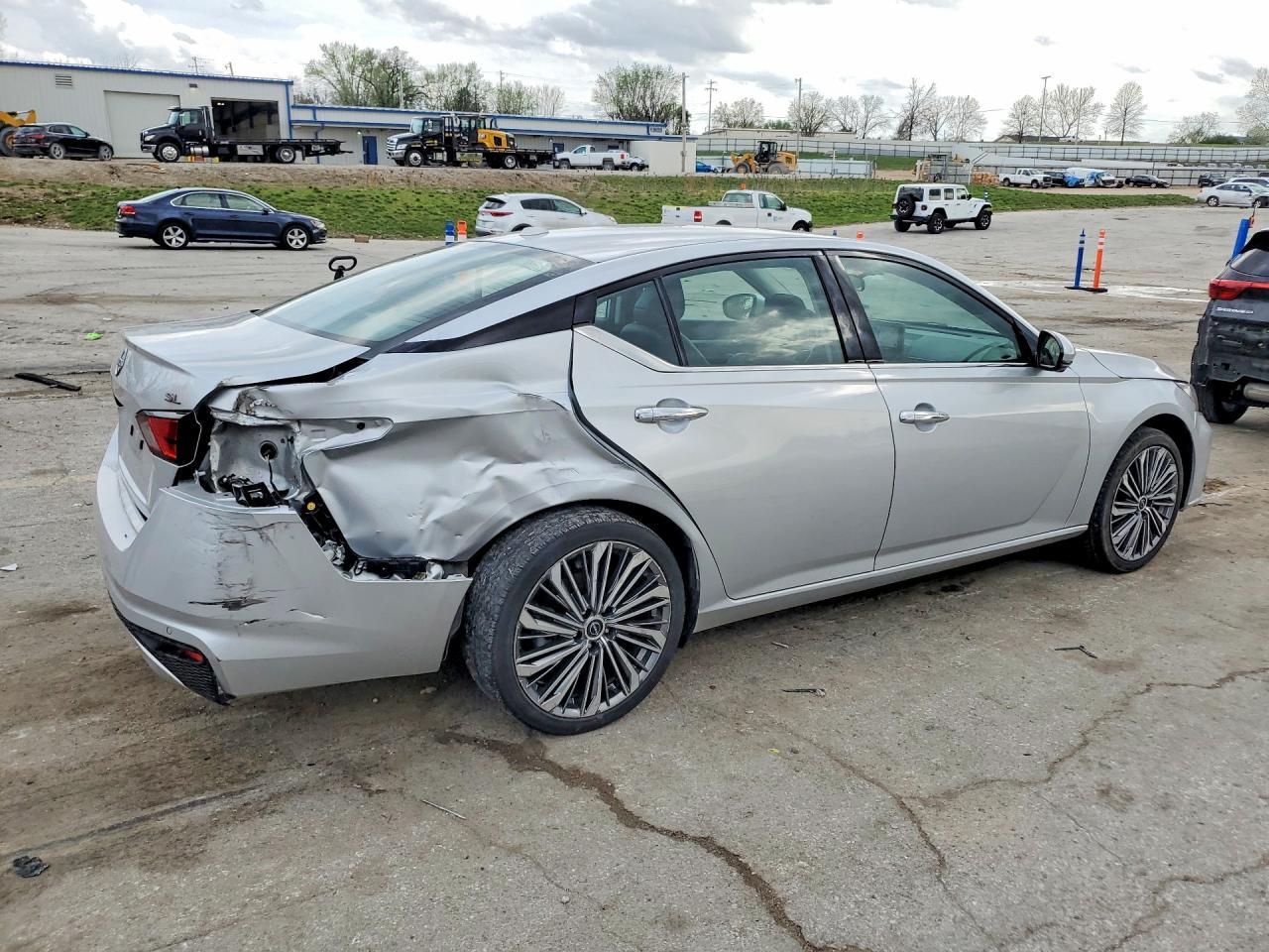 2023 NISSAN ALTIMA