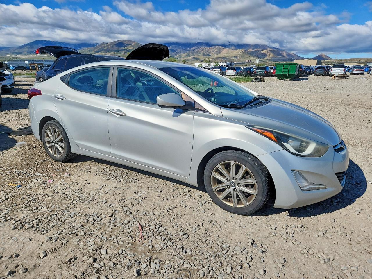 2016 HYUNDAI ELANTRA