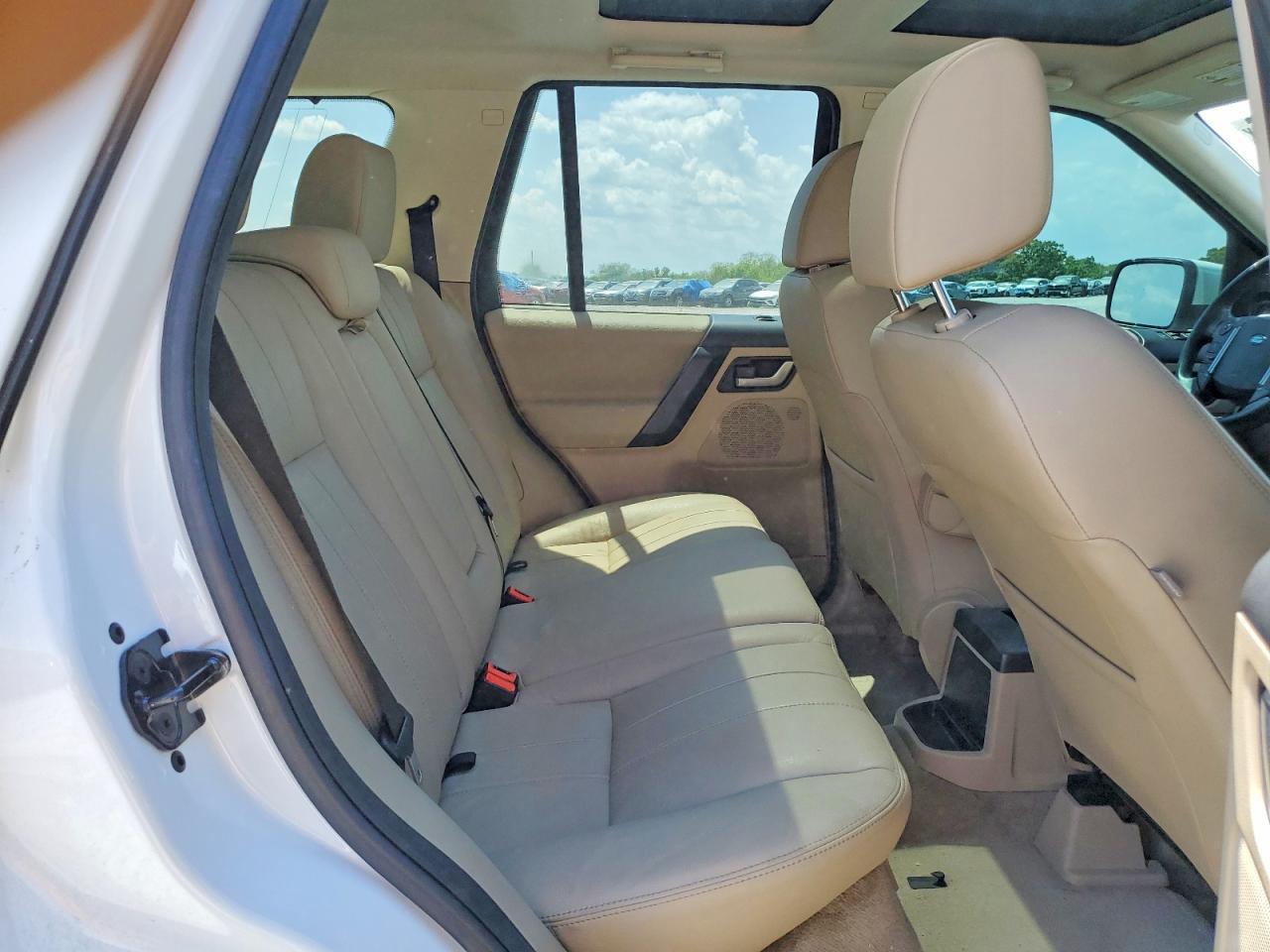 2014 LAND ROVER LR2