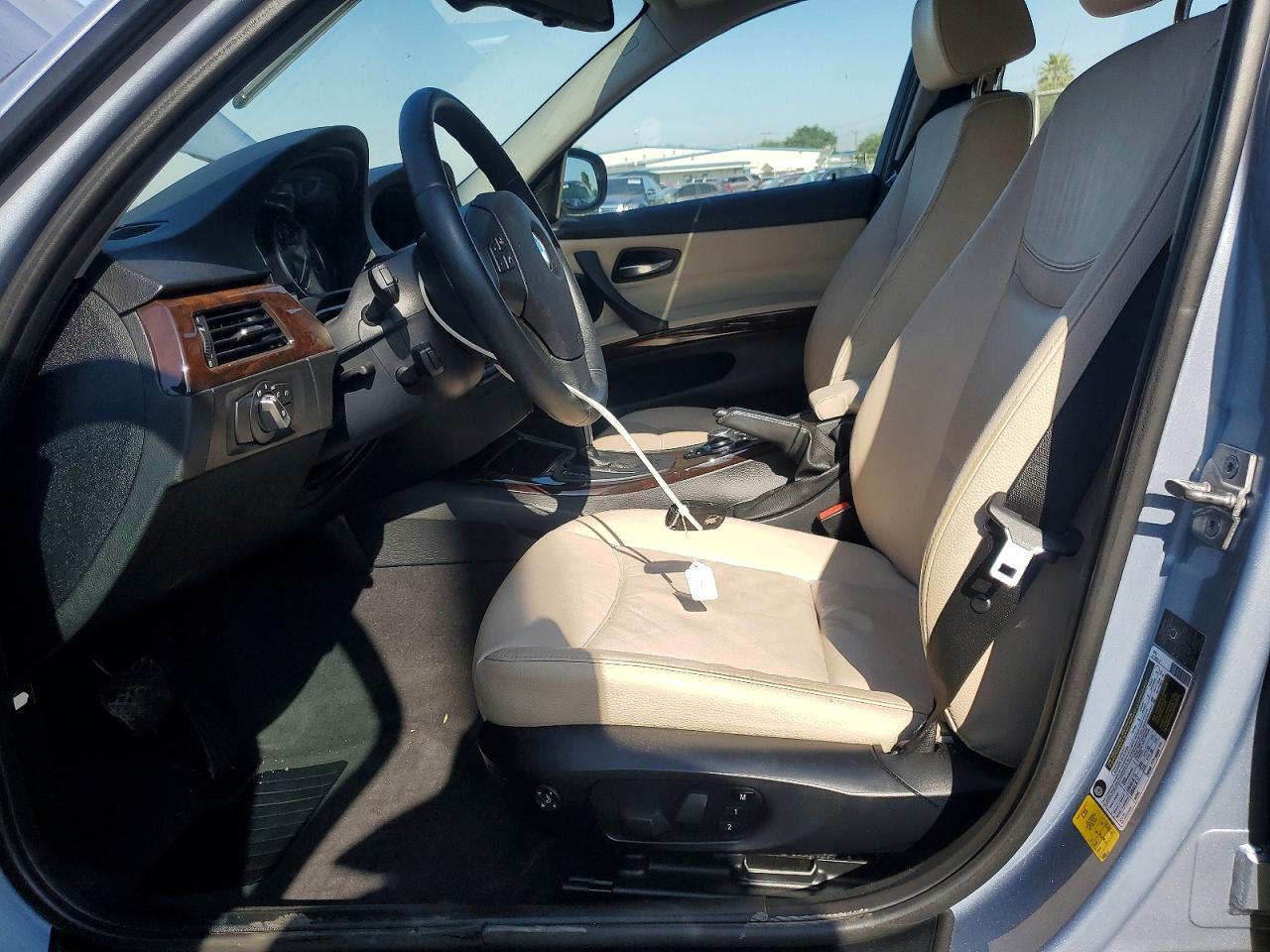 2011 BMW 3 SERIES