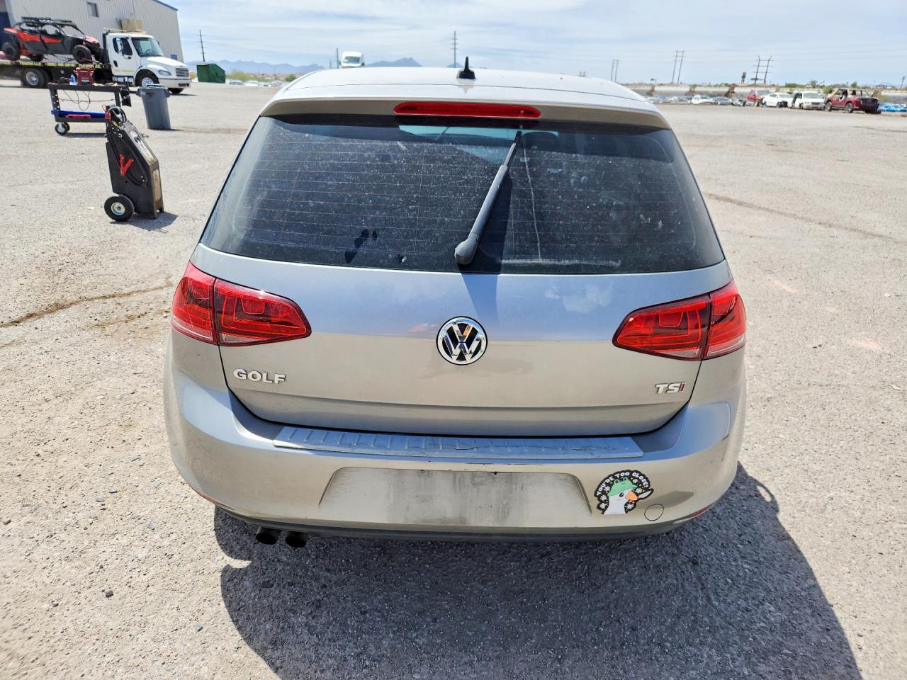 2017 VOLKSWAGEN GOLF