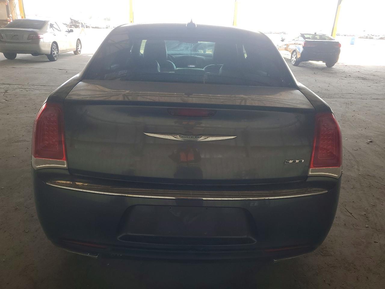 2018 CHRYSLER 300