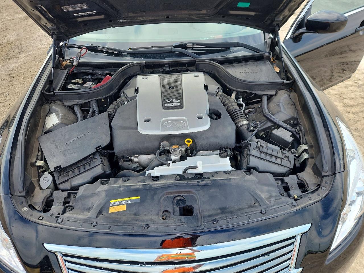 2011 INFINITI G37
