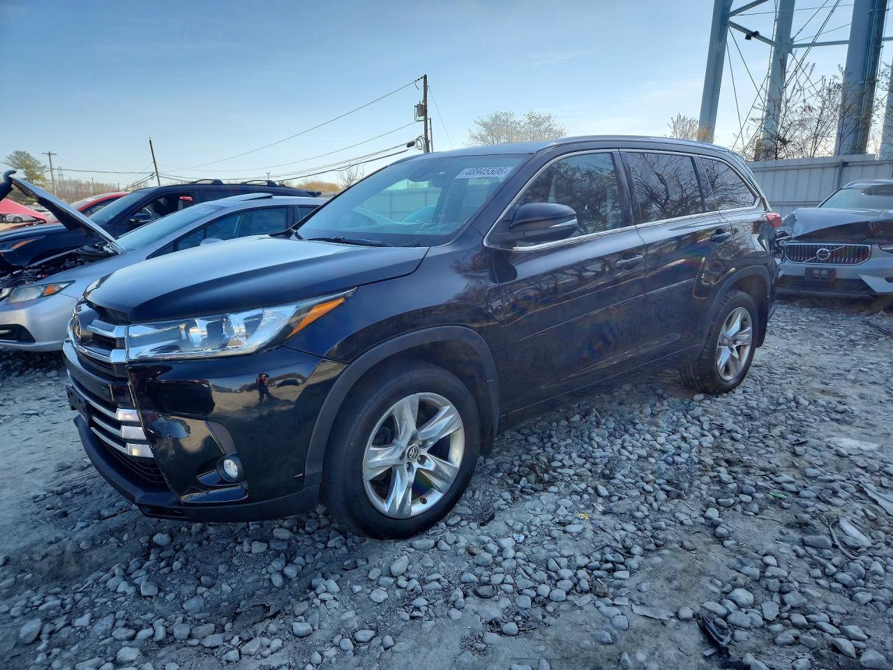 2019 TOYOTA HIGHLANDER