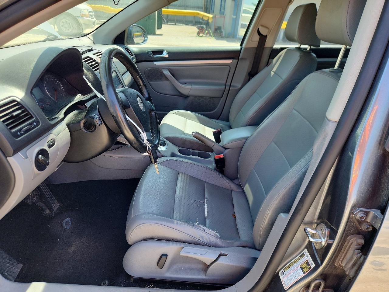 2009 VOLKSWAGEN JETTA