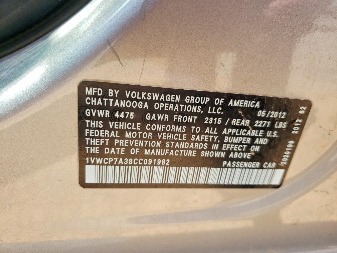 2012 VOLKSWAGEN Passat