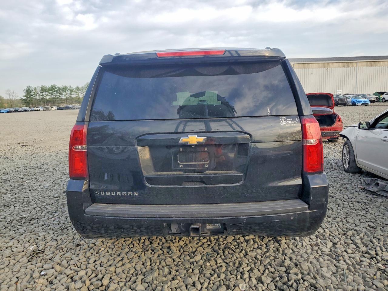 2015 CHEVROLET Suburban