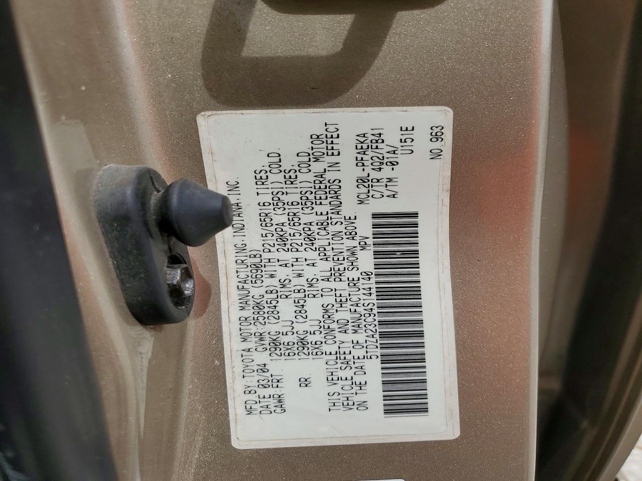 2004 TOYOTA SIENNA