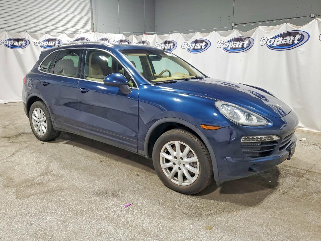 2014 PORSCHE CAYENNE