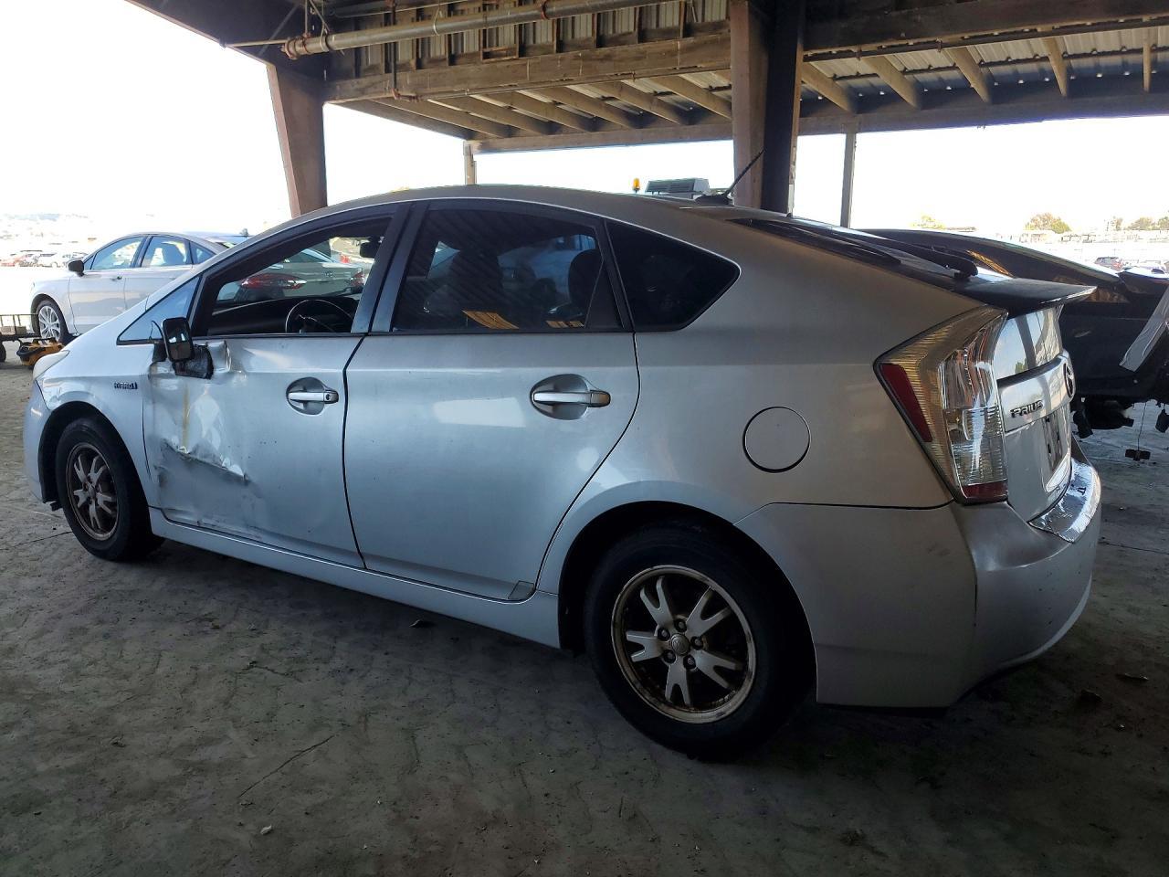 2011 TOYOTA PRIUS
