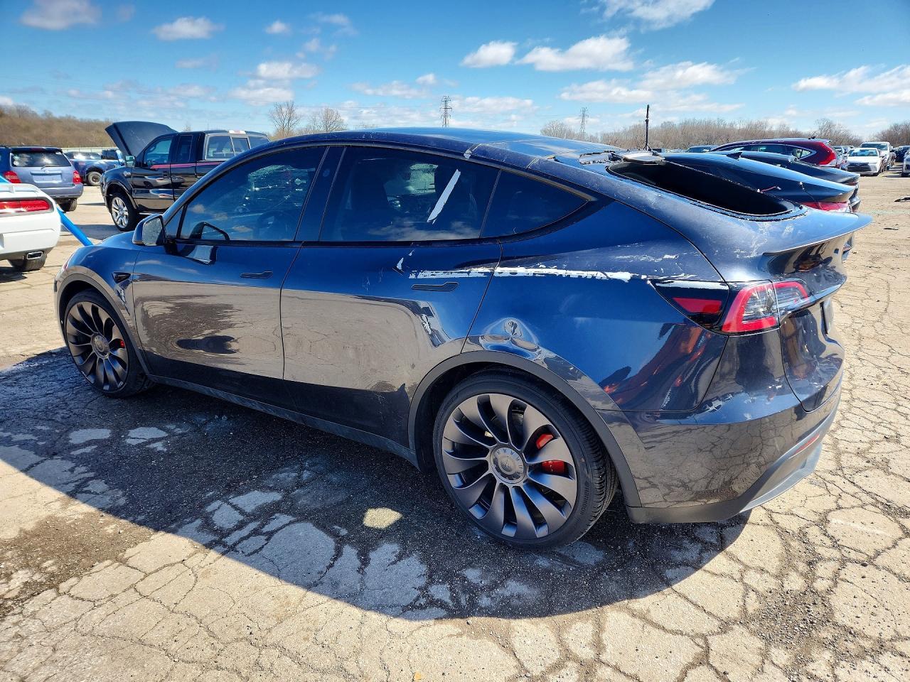 2024 TESLA MODEL Y