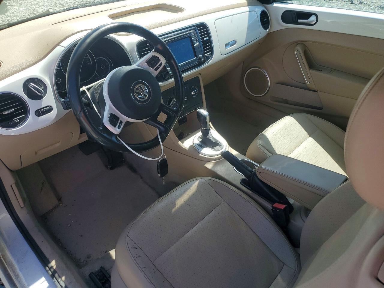 2016 VOLKSWAGEN Beetle
