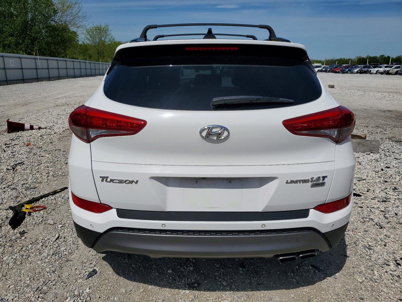 2016 HYUNDAI TUCSON