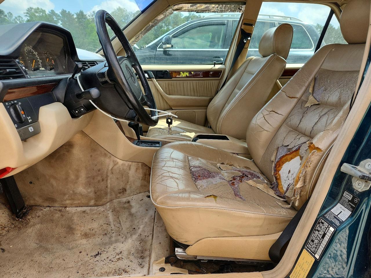 1995 MERCEDES-BENZ E-Class