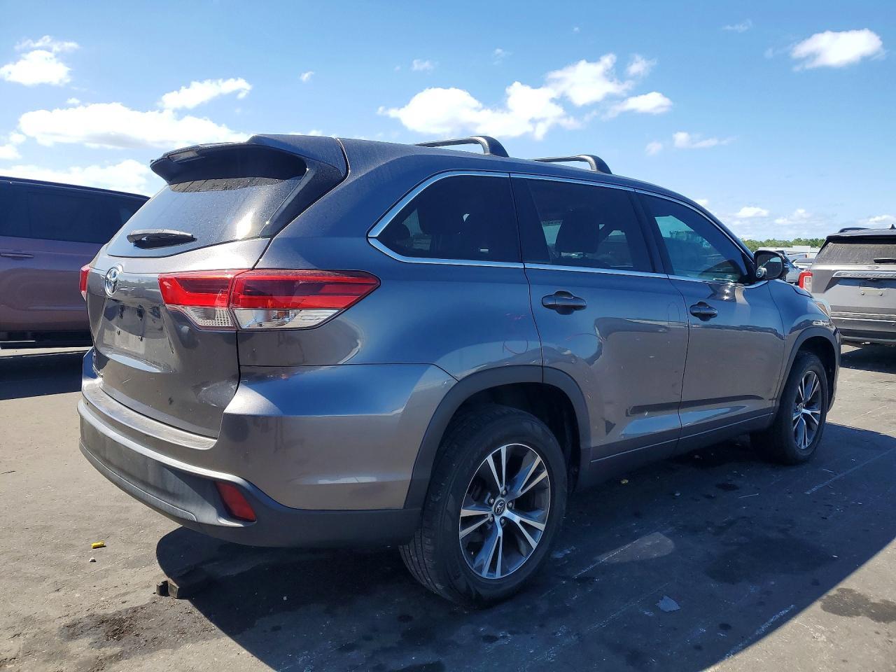 2018 TOYOTA HIGHLANDER