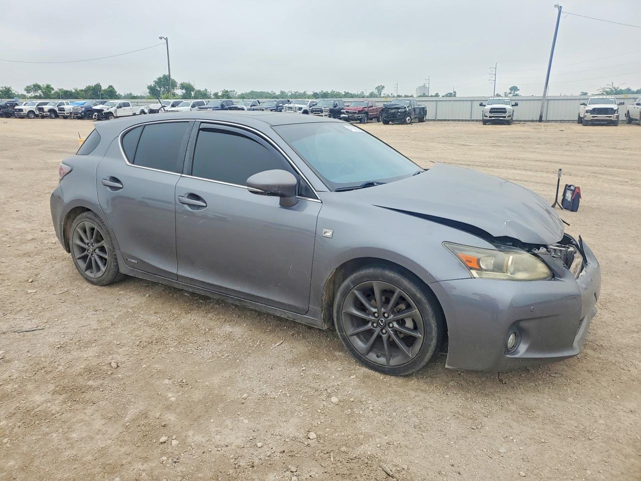 2013 LEXUS CT 200