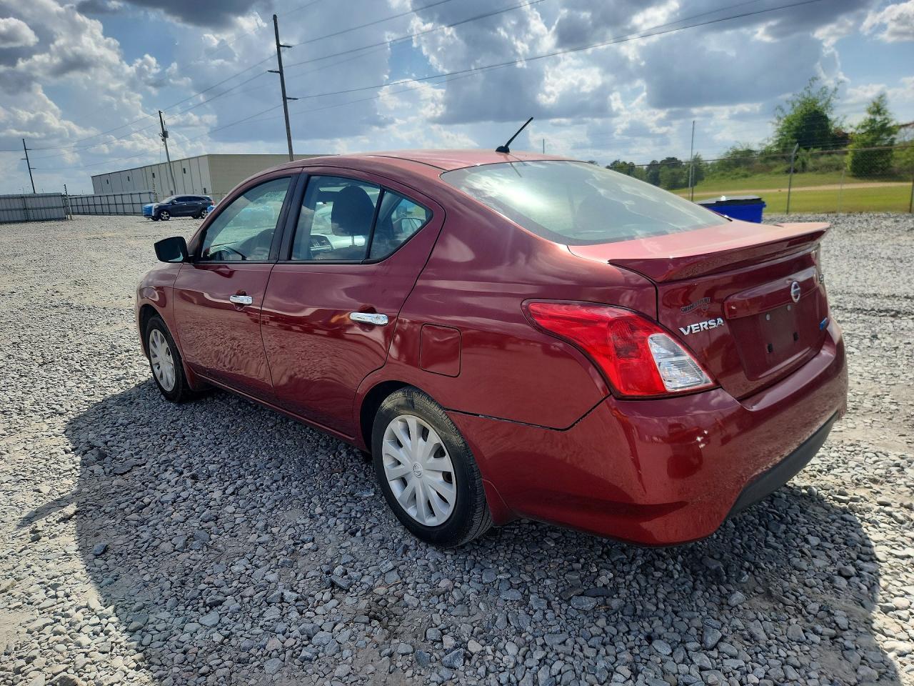 2016 NISSAN VERSA