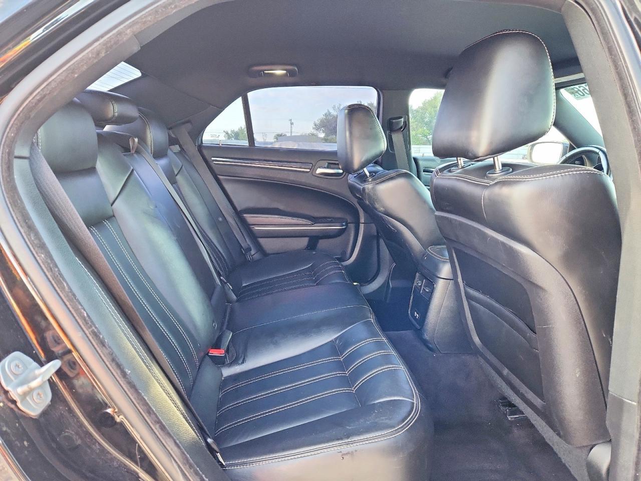 2019 CHRYSLER 300