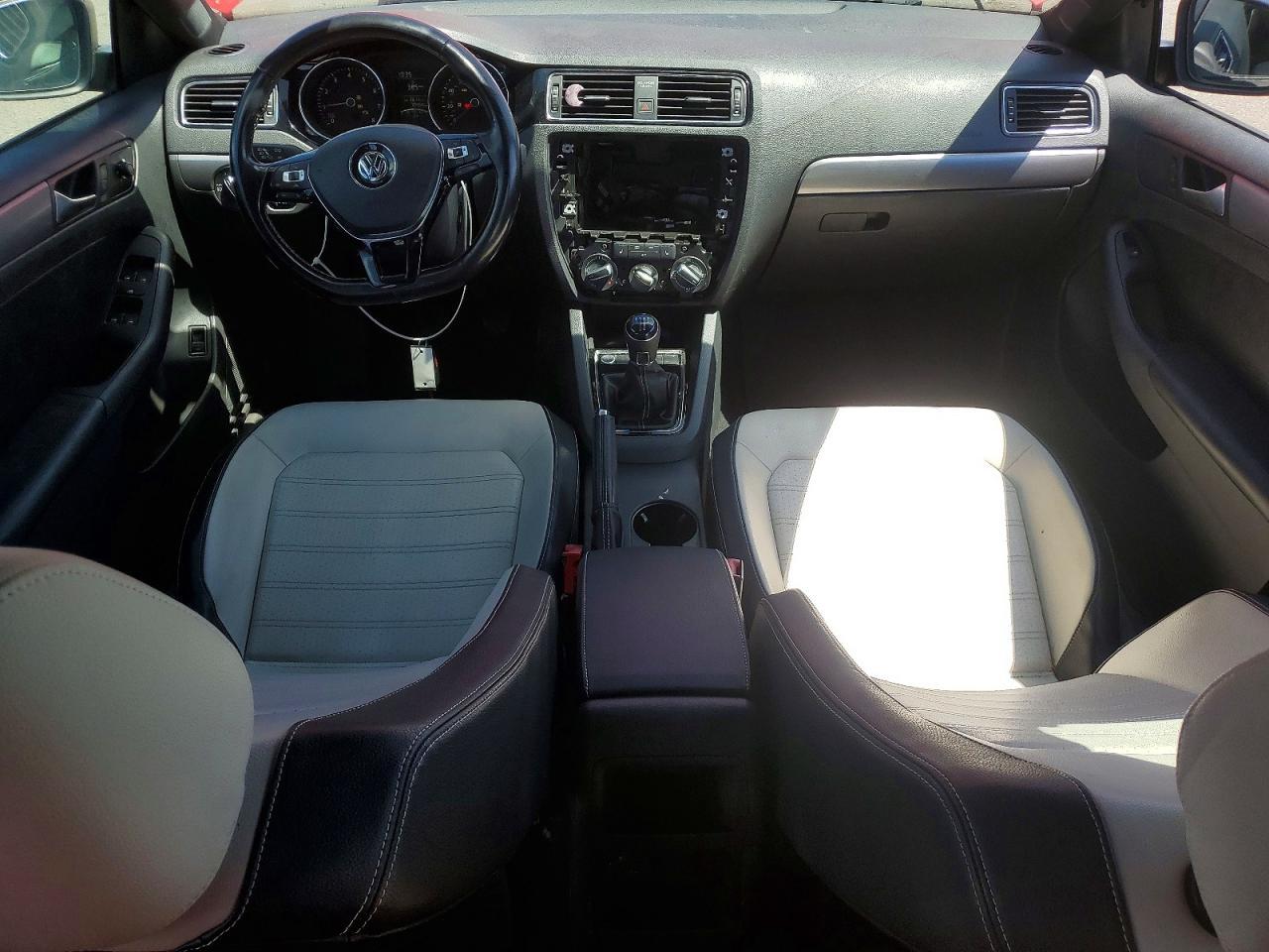 2016 VOLKSWAGEN JETTA