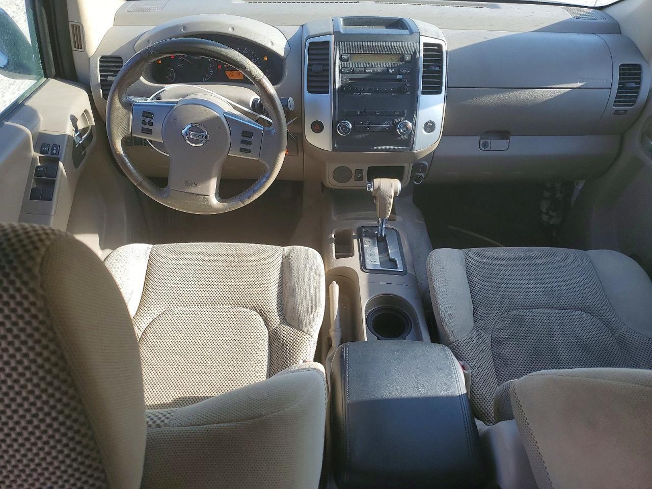 2011 NISSAN Frontier