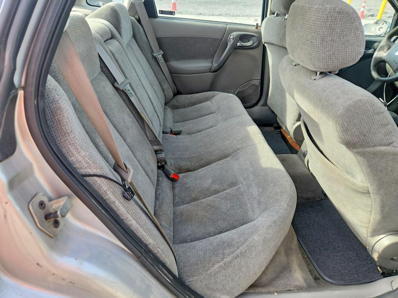2002 SATURN L200